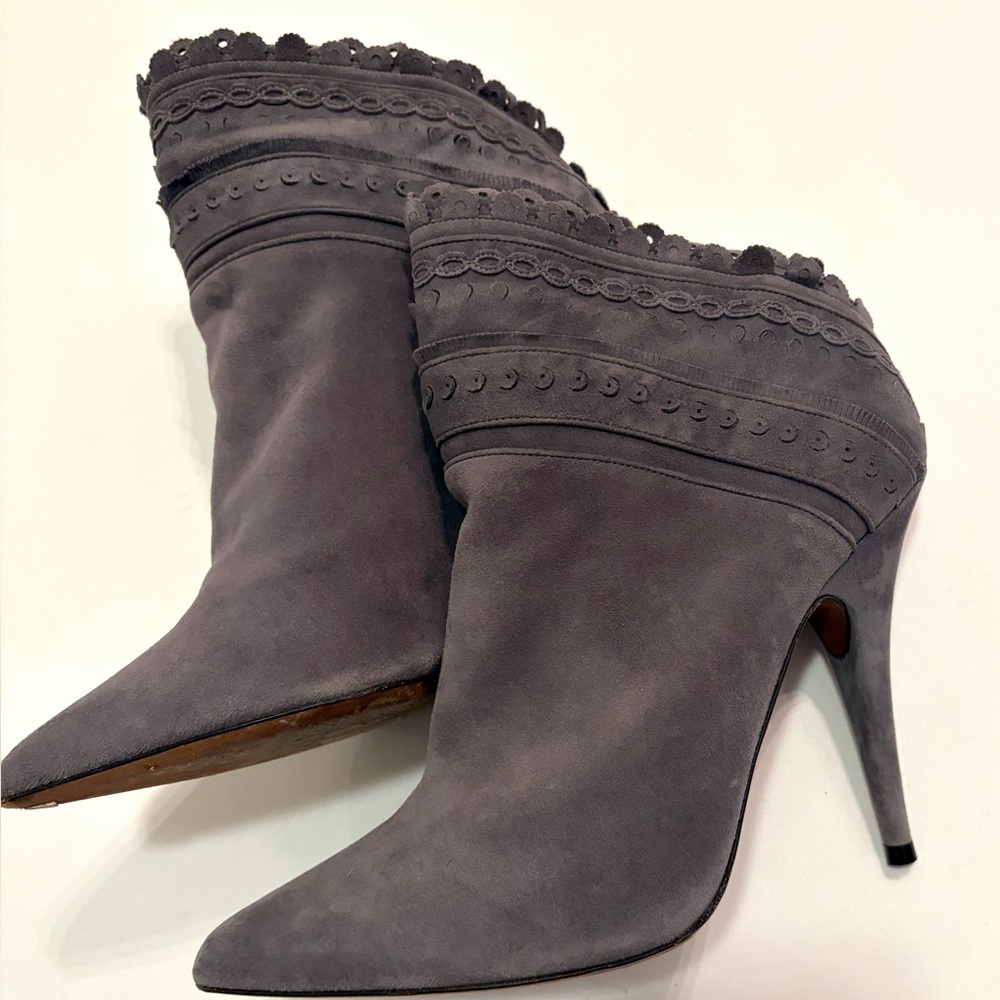 Tabitha Simmons Shoes Boots Harmony Laser Cut
Suede Ankle Booties Gray size 9.5